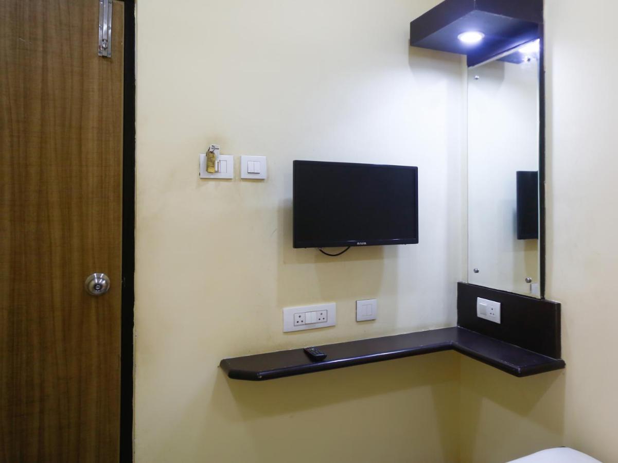 Saibala Transit Hotel Chennai Esterno foto
