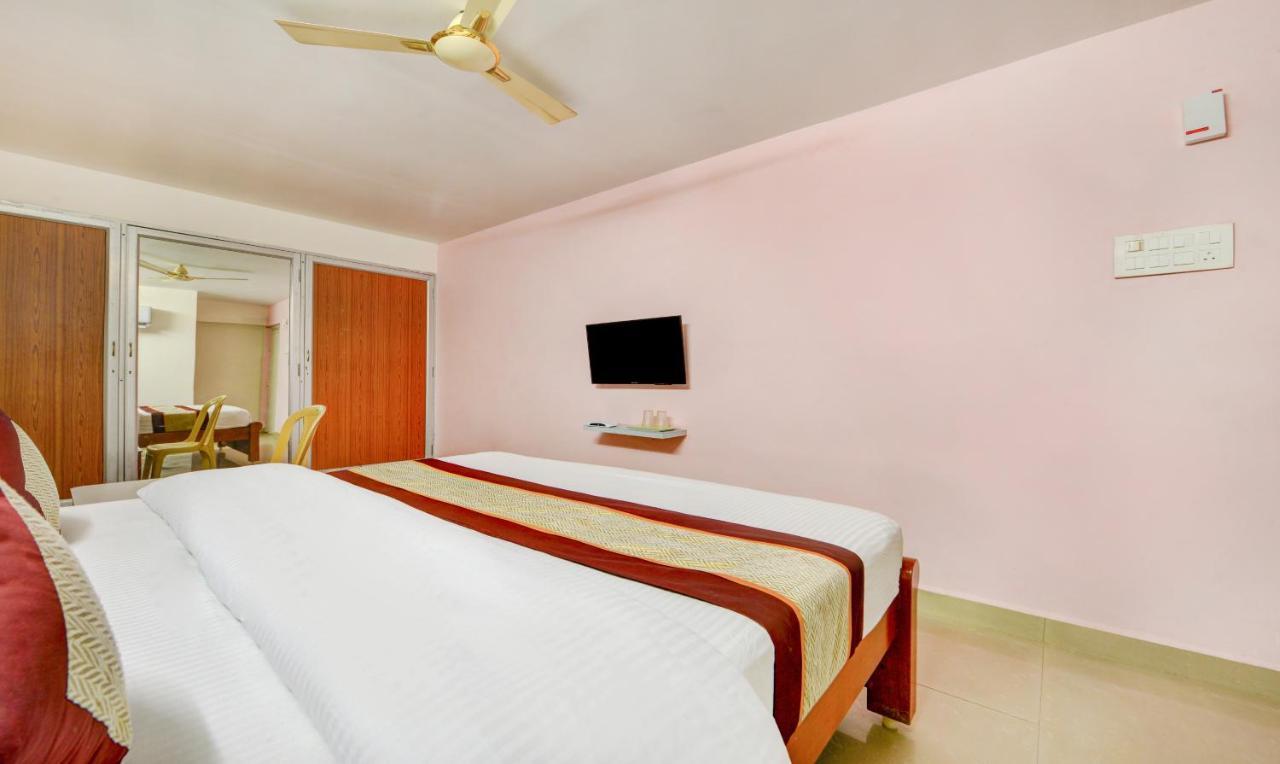 Saibala Transit Hotel Chennai Esterno foto